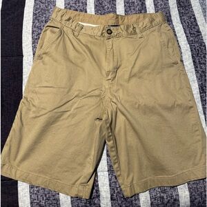 Men’s khaki shorts 32 w